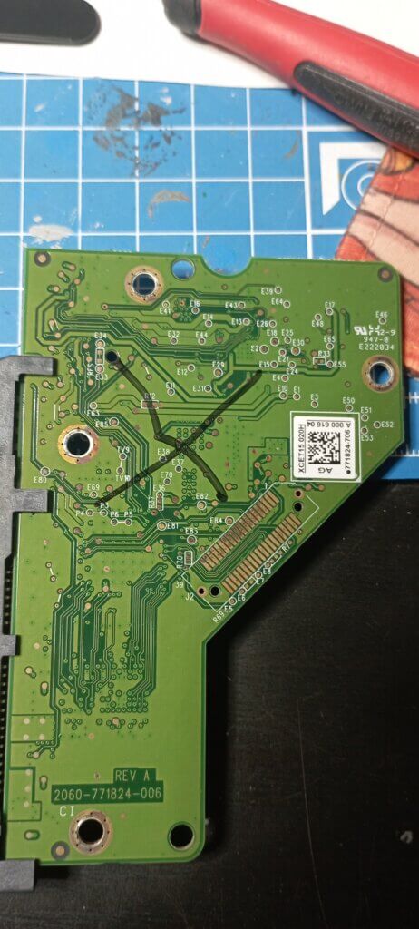 1778165102354-462x1024 WD10EZEX Festplatte reparieren: PCB-Tausch, SPI-ROM flashen und der Fehler den ALLE machen