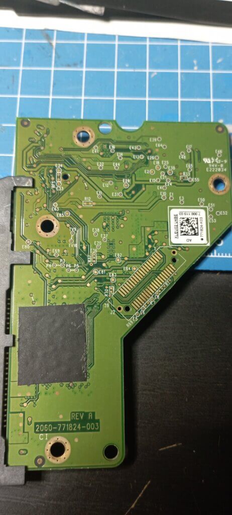 1778165102378-462x1024 WD10EZEX Festplatte reparieren: PCB-Tausch, SPI-ROM flashen und der Fehler den ALLE machen